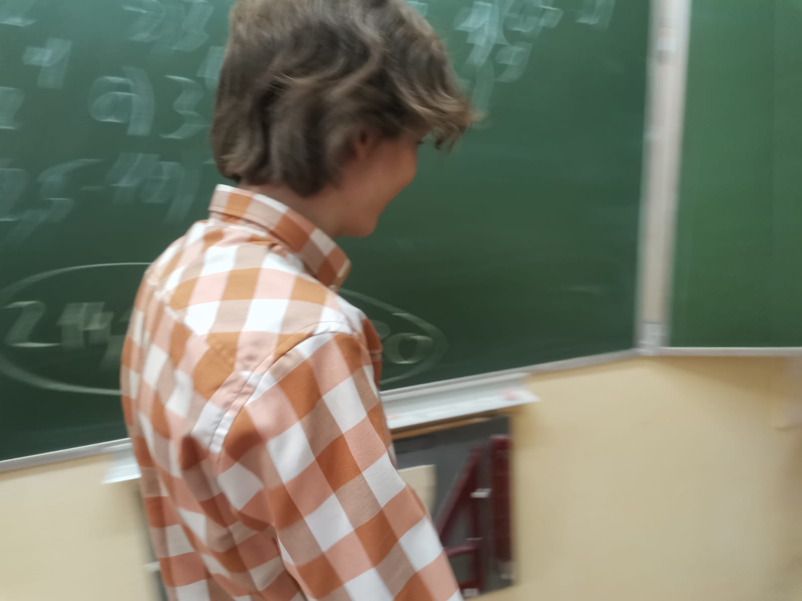 Лев тихонько усмехнулся