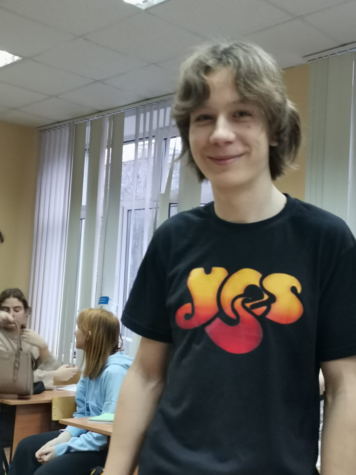 Лев в той же футболке